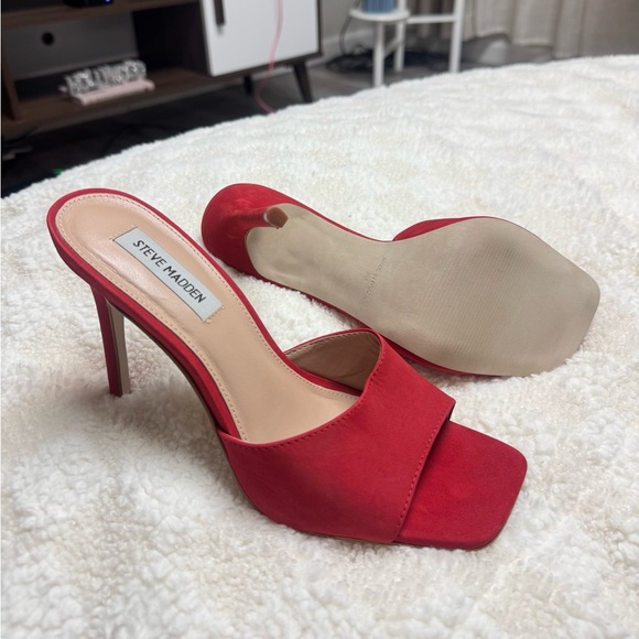 Steve Madden Red Heels - Picture 1 of 2